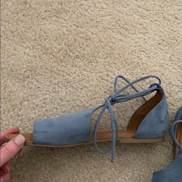 Only worn once - Picture 2 of 2